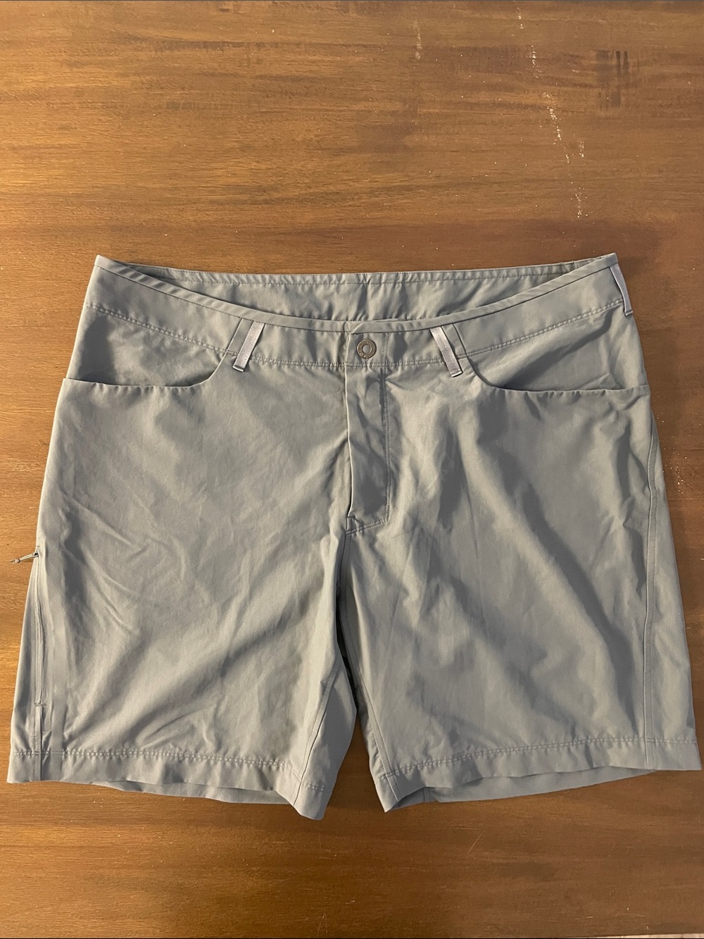 Gray Arc’teryx Creston Shorts (Waist 38”) (Inseam 8”) 94% Nylon 6% Elastane